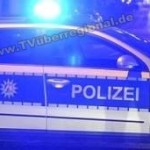 Neulußheim – Eine Leichtverletzte und drei total beschädigte Autos – Sattelzugfahrer ermittelt