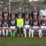 REWE Rimmler Reilingen sponsert neue Trikotsätze für Jugendmannschaften des SC 08