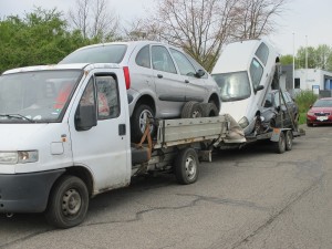 Hockenheim - A 61 - Verkehrsunsicheres Lkw-Anhängergespann aus dem Verkehr gezogen - Polizeimeldung