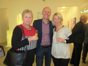 VIERNHEIM - Metropolregion - unbegrenztes Glück und grenzenlose Erkenntnisse durch neues Denken - Dr. Jürgen Bayer erläutert seine Nichtrelativitätstheorie - Dieter Augstein - TVüberregional - Oliver Döll - Künstleir Viernheim - Kraichgau Regional - Onlinefernsehen - Werbevideoproduktion - Onlinewerbung dieter augstein - augstein fotograf - Kunstraum Gerdi Gutperle - Dr.Jürgen Bayer erläutert seine Nichtrelativitätstheorie - viernheim kunst - maler - tvueberregional - regionalfernsehen - kraichgau regional ( (6)