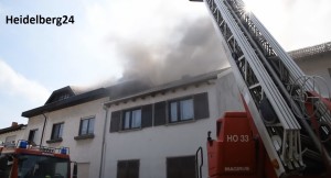 Feuerwehr Altußheim - Wohnhaus brennt in Altlußheim heidelberg 24 rene priebe tvüberregional gemeinde altlusshein feuerwehr altlussheim