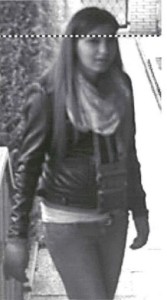 POLIZEILICHE Öffentlichkeitsfahndung - Die Polizei Hamburg sucht zwei Einbrecherinnen - vielleicht sin die in Ihrem ORT UNTERWEGS