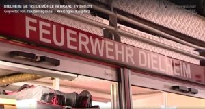 DIELHEIM KRAICHGAU - GETREIDEMÜHLE IN BRAND - TV Bericht, TVüberregional, Kraichgautv, kraichgau lokal, blauchlicht news, feuerwehr einsatz, brand bekämpfung