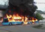 FILMREPORTAGE: Sankt-Leon-Rot – Linienbus geht in Flammen auf. Feuer greift auf Wohnhaus über. Mehrere hunderttausend Euro Sachschaden