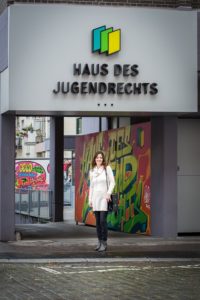 Haus des Jugendrechts Mannheim Neue polizeiliche Leiterin des Hauses des Jugendrechts ins Amt eingeführt. Zum Aufgabengebiet des Hauses des Jugendrechts ...