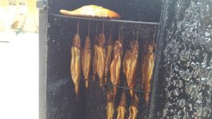 Freudensprung Markttag, frisch geräucherter Fisch von Kalles Heissrauch Fische, jeden Samstag in Dielheim Freudensprung