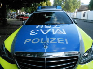 Mannheim-Käfertal: Unbekannter raubt 61-Jähriger das Handy - Polizei sucht Zeugen