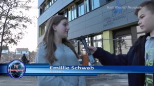 Emillie Schwab Innovation Gewinnerin, Fabian Kolb, Moderator-Praktikant bei TVüberregional