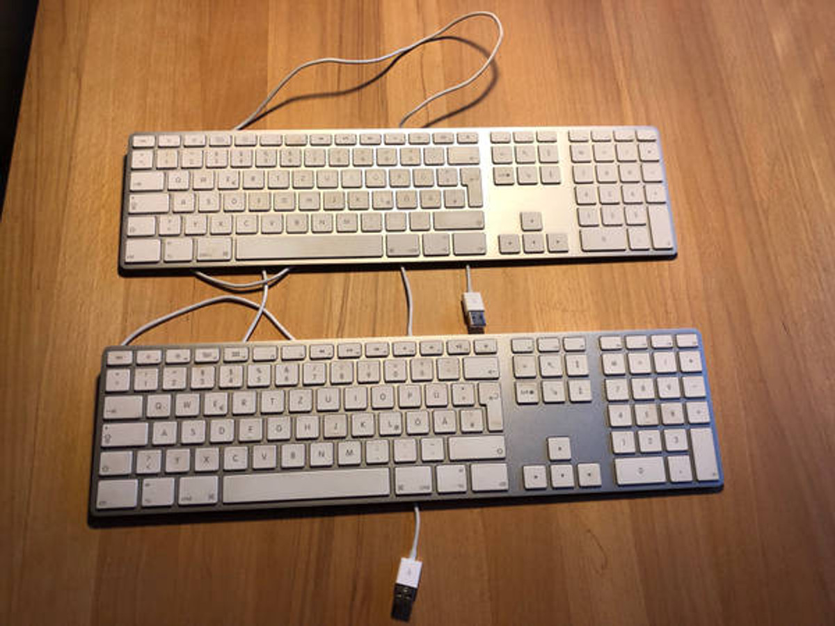 Zu verschenken, 2 Apple Tastaturen mit USB Anschluß in Baiertal - Schatthausen. 2 Apple Tastaturen mit USB Anschluß in Baiertal - Schatthausen. Werden Sie auch kostenloses Mitglied von dem Nachbarschafts Portal Nebenan.de