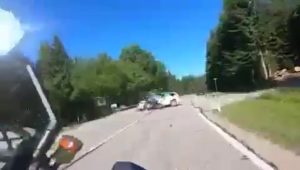 Grausam - eigenen Motorrad Unfall mit Dashcam gefilmt