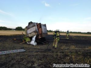 Strohballen- und Rundballenpressenbrand, Feuerwehr Hockenheim