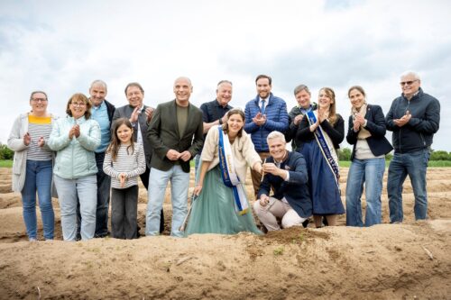 Gruppenbild Spargelantisch 2025 Stadt Schwetzingen, Fotograf Tobias Schwerdt