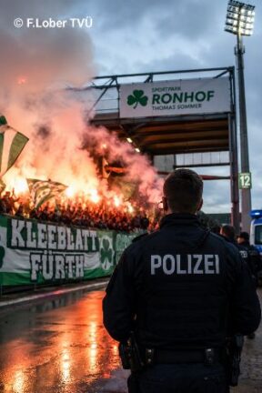 Fußballderby Nuernberg Fuerth