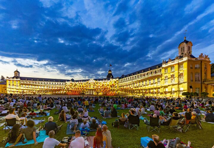 Medienkunstwerk MIR∆GE von Henry Hu bei den Schlosslichtspielen Karlsruhe 2026