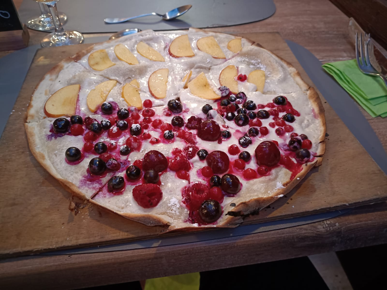 Elsässische Genussmomente: süßer Flammkuchen, Foto Thorsten Krings