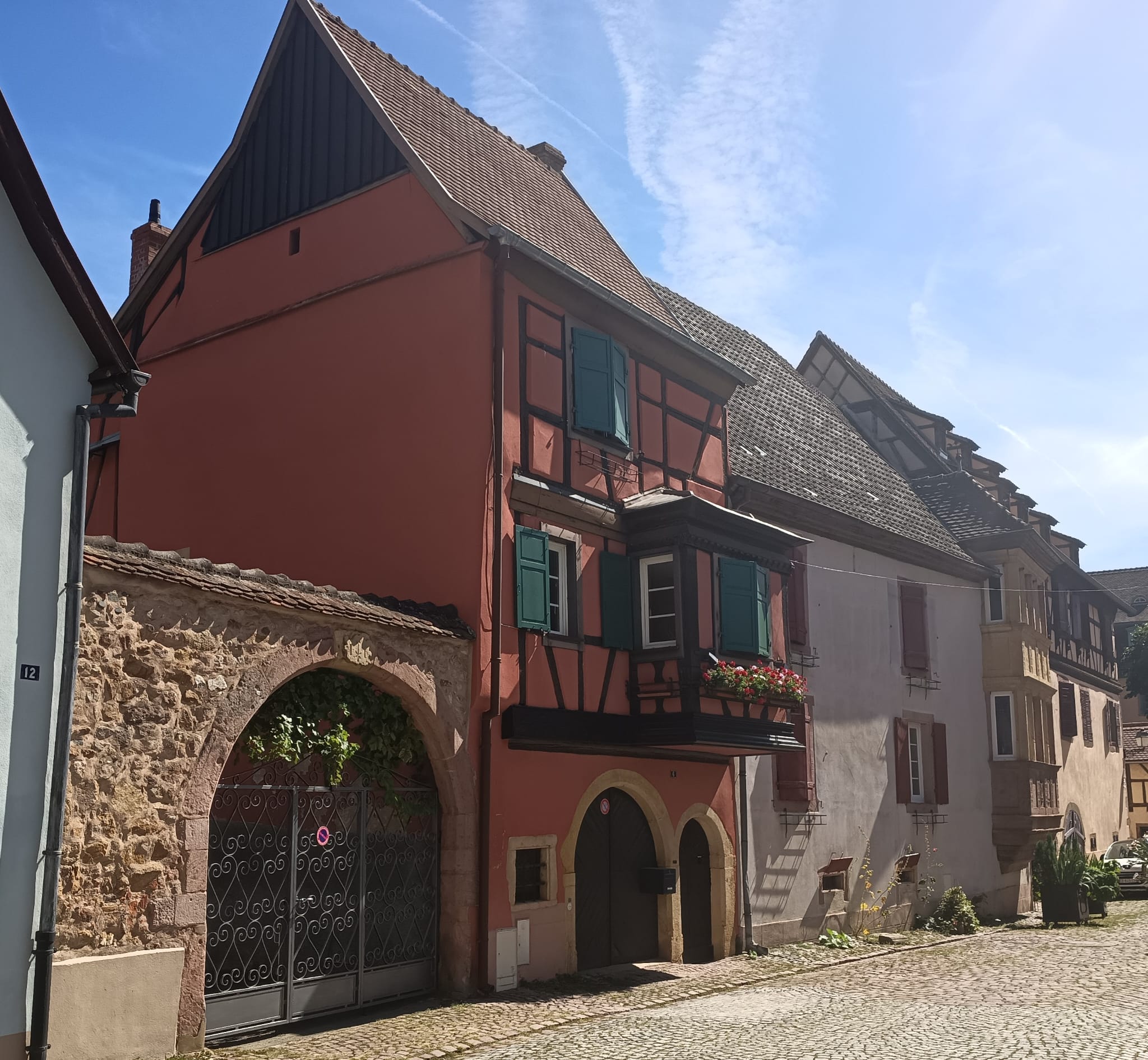 Turckheim im Elsass: Fachwerkgasse im alten Ortskern. Foto Thorsten Krings